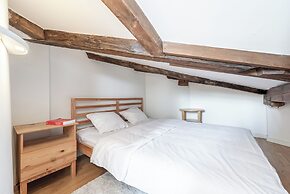 Modern 3 bedrooms apartment with AC