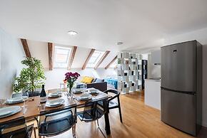 Modern 3 bedrooms apartment with AC