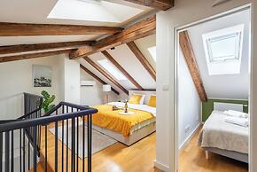 Modern 3 bedrooms apartment with AC