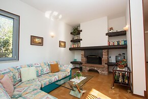 Villa dei Salici con Piscina by Wonderful Italy