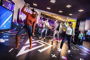 Red Hawk Resort & Casino