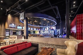 Red Hawk Resort & Casino