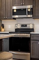 539 Bay St. Lake View Condo Unit 301W