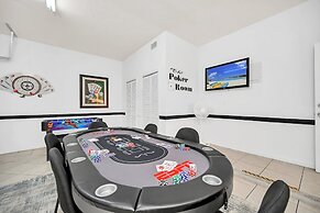 Lake View Getaway: Pool, Game Room, Theming!