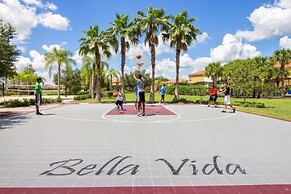 Lake View Getaway: Pool, Game Room, Theming!