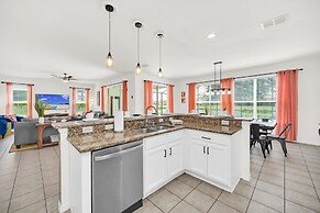 Lake View Getaway: Pool, Game Room, Theming!