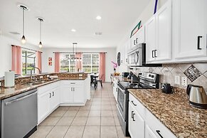 Lake View Getaway: Pool, Game Room, Theming!