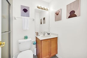 Lake View Getaway: Pool, Game Room, Theming!