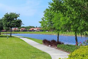 Lake View Getaway: Pool, Game Room, Theming!