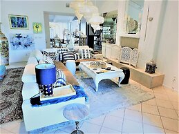 The Desert Pearl - Private Pool & Spa!