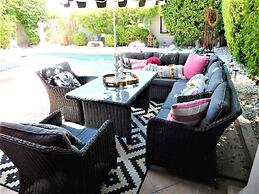 The Desert Pearl - Private Pool & Spa!