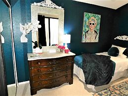 The Desert Pearl - Private Pool & Spa!