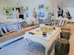 The Desert Pearl - Private Pool & Spa!