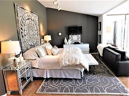 The Desert Pearl - Private Pool & Spa!