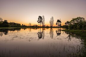 Honeysuckle Barn & Garden