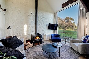 Honeysuckle Barn & Garden