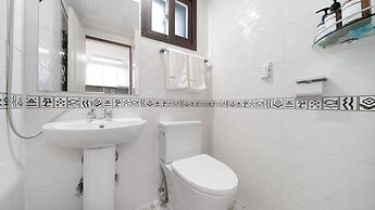 Donghae Badae Meomuleuda