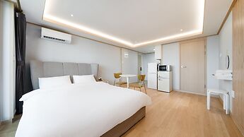 Donghae Badae Meomuleuda