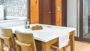 Donghae Badae Meomuleuda