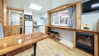 Pocheon Hanadulset pet Caravan