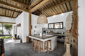 Villa Nakal by Alfred in Bali