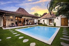 Villa Nakal by Alfred in Bali