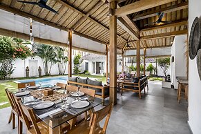 Villa Nakal by Alfred in Bali