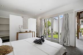 Villa Nakal by Alfred in Bali