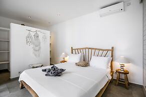 Villa Nakal by Alfred in Bali