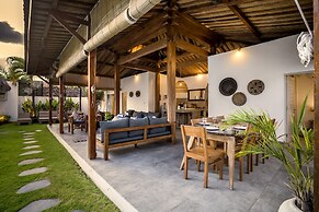 Villa Nakal by Alfred in Bali