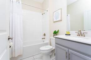 Wonderful 6bd 5bat w Golf Course Championsgate