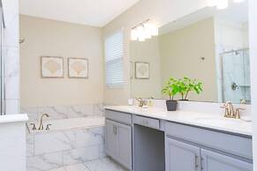 Wonderful 6bd 5bat w Golf Course Championsgate