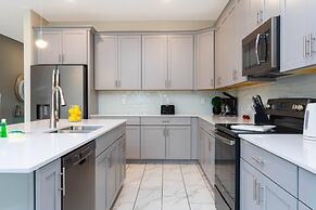 Wonderful 6bd 5bat w Golf Course Championsgate