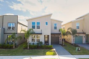 Wonderful 6bd 5bat w Golf Course Championsgate