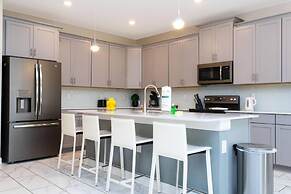 Wonderful 6bd 5bat w Golf Course Championsgate