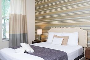 Wonderful 6bd 5bat w Golf Course Championsgate