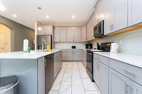 Wonderful 6bd 5bat w Golf Course Championsgate