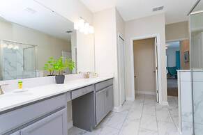 Wonderful 6bd 5bat w Golf Course Championsgate