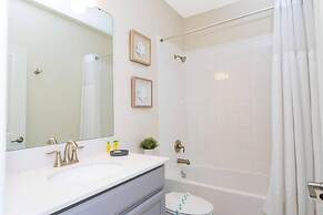 Wonderful 6bd 5bat w Golf Course Championsgate