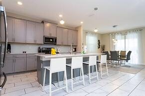 Wonderful 6bd 5bat w Golf Course Championsgate