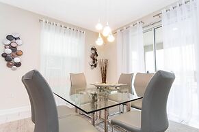 Wonderful 6bd 5bat w Golf Course Championsgate