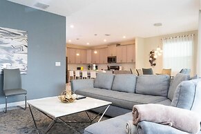 Wonderful 6bd 5bat w Golf Course Championsgate