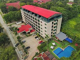 Sunday Hevea Hotel and Resort