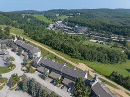 Stoneridge 3BR Standard Condo, sleeps 8! by RedAwning - Save 10% on 3 