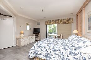 Stoneridge 3BR Standard Condo, sleeps 8! by RedAwning - Save 10% on 3 