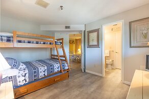 Stoneridge 3BR Standard Condo, sleeps 8! by RedAwning - Save 10% on 3 