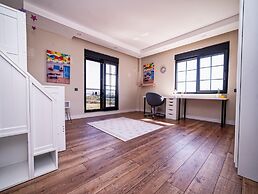 Lux Villa w Balcony Pool Sauna Garden in Antalya