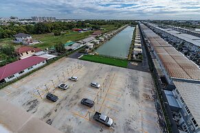 44 Residence And Resort