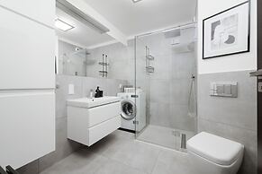 Apartment Dmowskiego by Renters Prestige