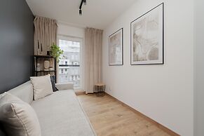Apartment Dmowskiego by Renters Prestige